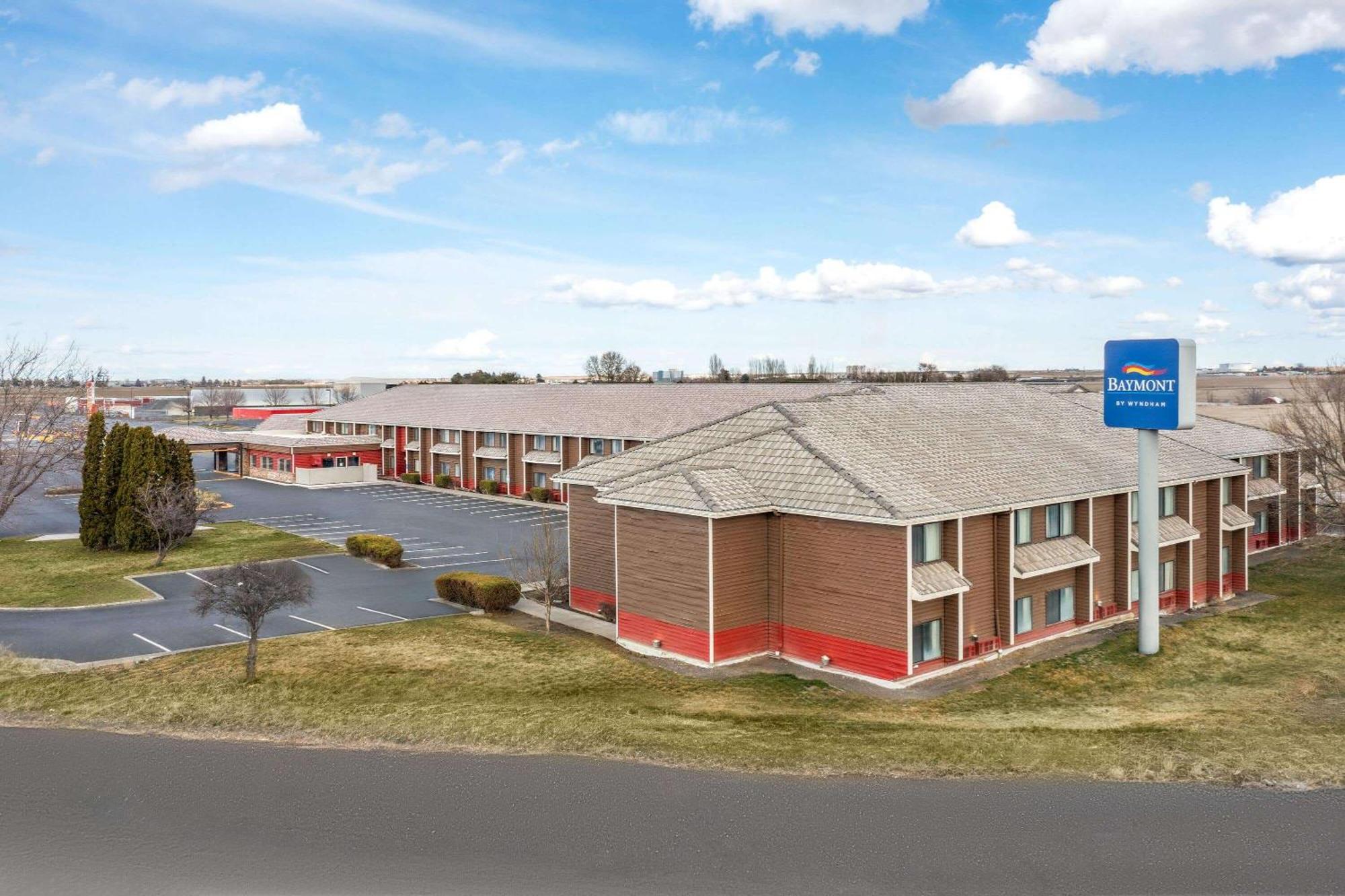 Baymont By Wyndham Moses Lake Exterior photo
